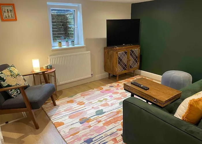 A Lovely 2 Bedded Terrace House *