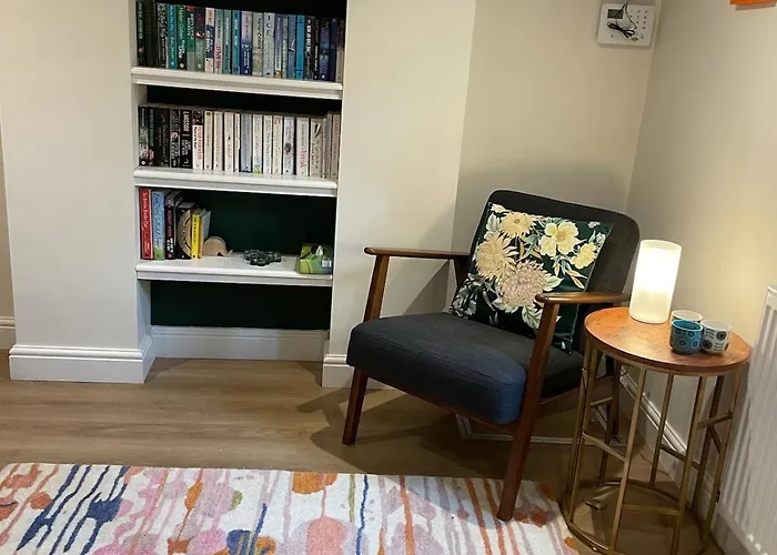 A Lovely 2 Bedded Terrace House Σπίτι διακοπών *