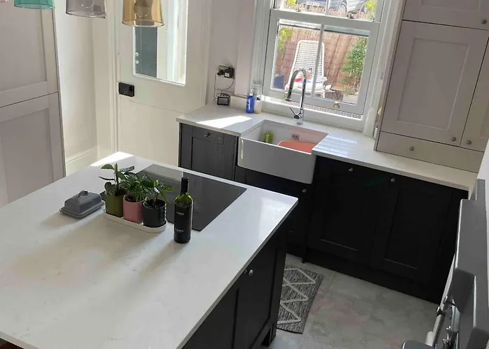 A Lovely 2 Bedded Terrace House Σπίτι διακοπών *