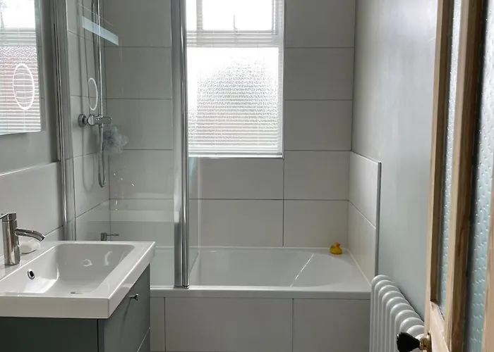 A Lovely 2 Bedded Terrace House * Γιορκ