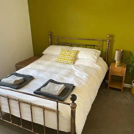 A Lovely 2 Bedded Terrace House Feriehus *