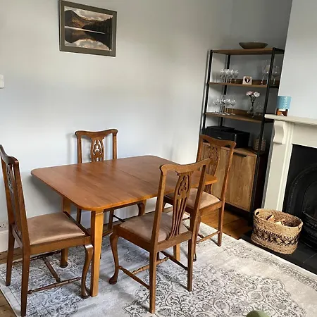 A Lovely 2 Bedded Terrace House * York